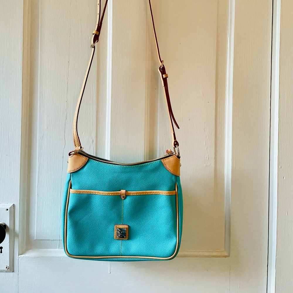 Dooney & Bourke Medium Size Crossbody Purse